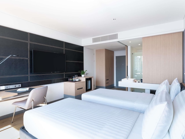 ノボテル プノン ペン バンク  1