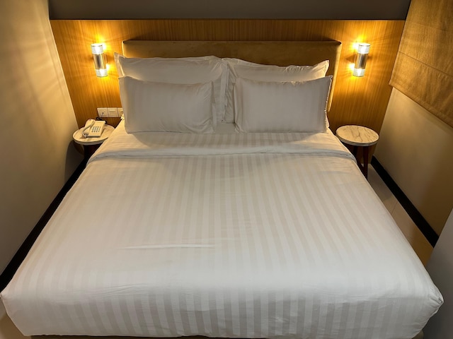 ディプリマホテルジェムルサリスラバヤ