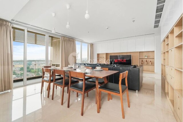 カラトンバイコジステイ