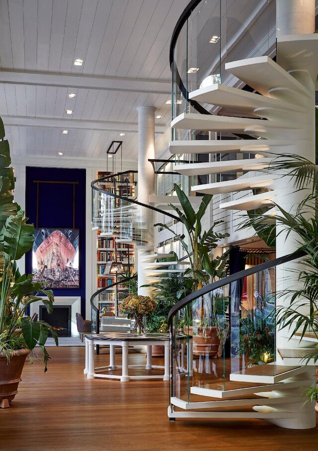 セブンティ バルセロナ