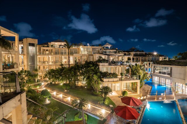 フラマエクスクルーシブ オーシャン ビーチ スミニャック バリ