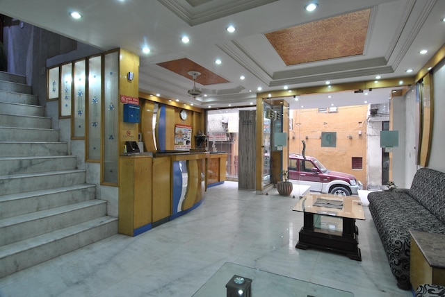 Super OYO Flagship Hotel Chand Palace