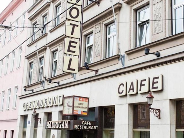 ホテル ハドリガン