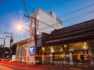 OYO 261 リバーサイド コロニアル ホテル