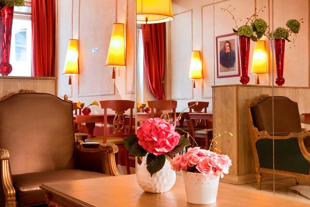 ホテル モンパンシエ パリ