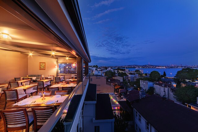 トリトン ホテル