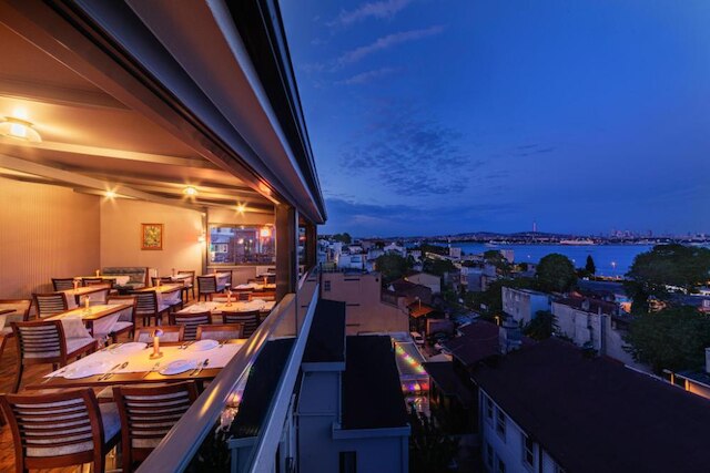 トリトン ホテル