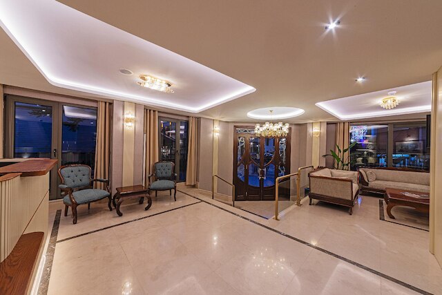 トリトン ホテル