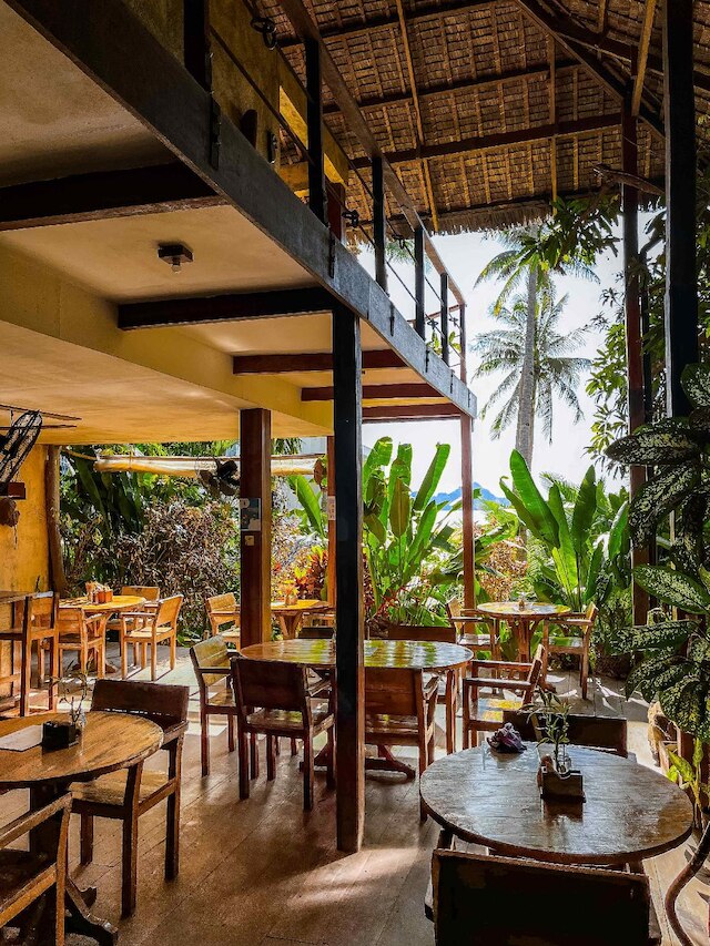 ブルーマンゴ ルームズ & ヴィラズ