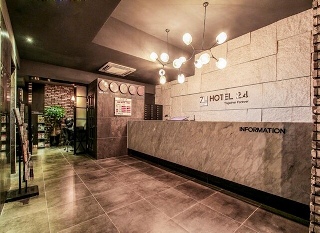 ホテル 2.4