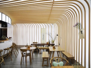 リヴォ ホテル (二更呆住)