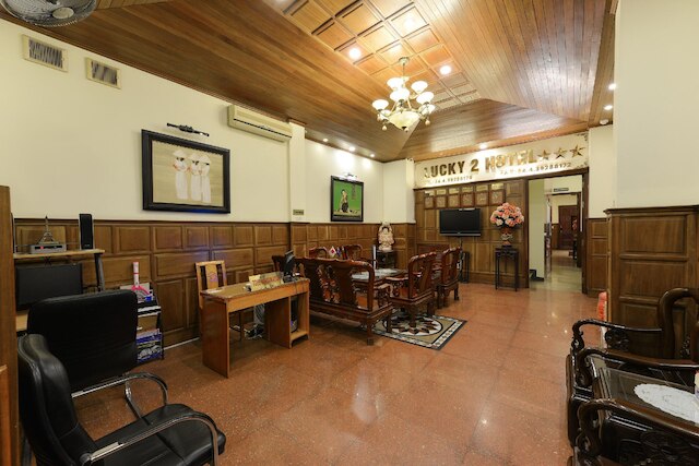 ラッキー 2 ホテル