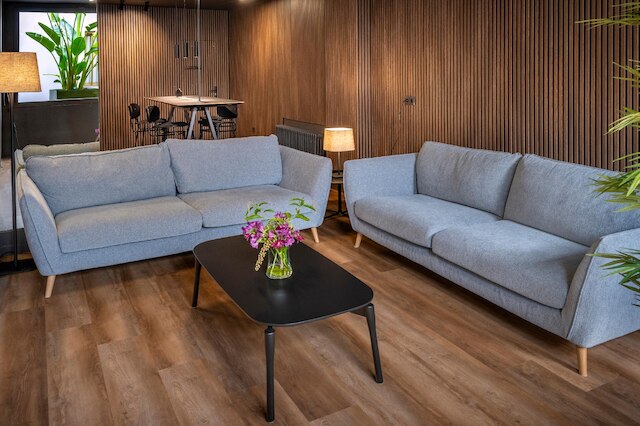 ホスタル オペラランブラス