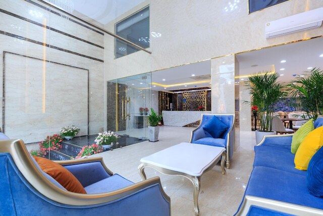 SAZI レジン ホテル - フリー ネイルズ/ヘアウォッシュ