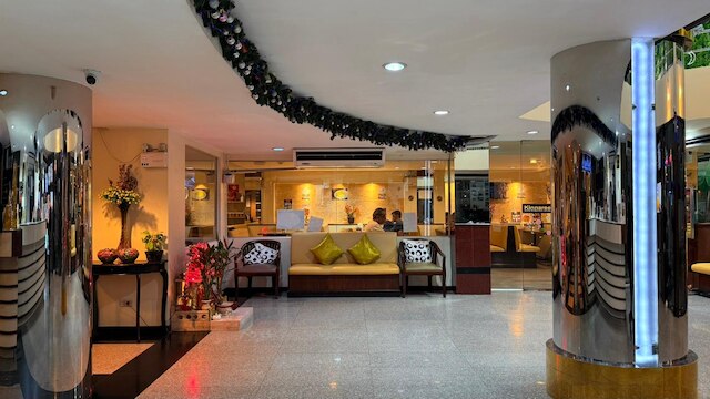 グランド ビジネス イン