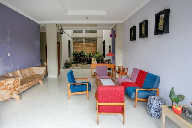 レッドドアーズ アット セルサン バジュリ