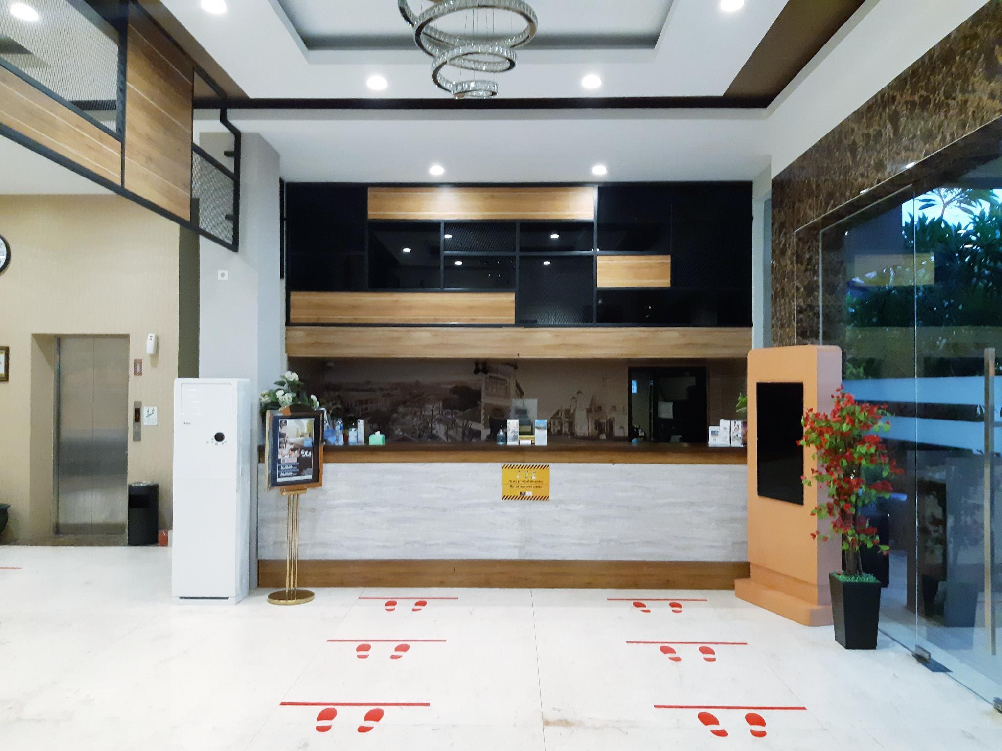 トリズ ホテル スマラン バイ ロイヤル シンゴサリ