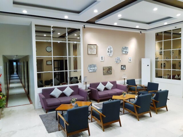 トリズ ホテル スマラン バイ ロイヤル シンゴサリ