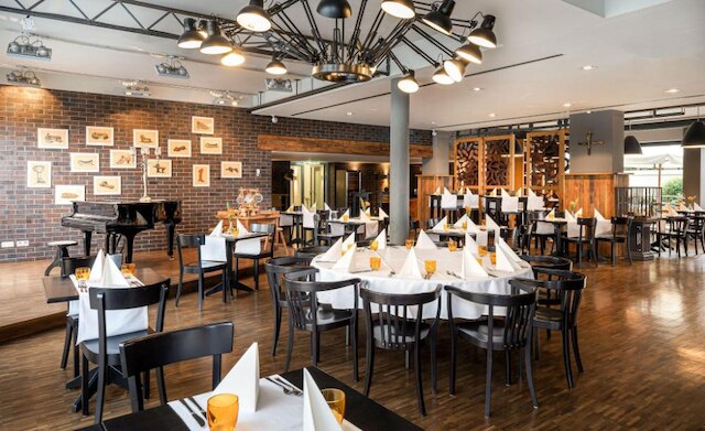 トップ KHR マインハウス シュタットホテル