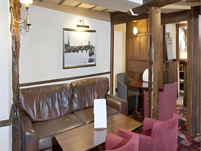 イ オールド タルボット ウスター バイ グリーン キング インズ