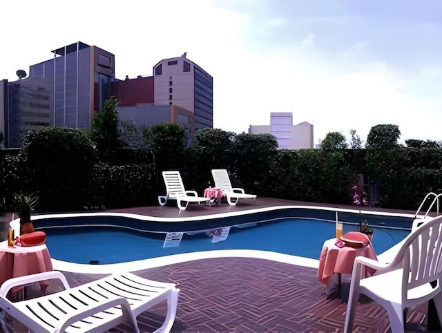 コリント ホテル