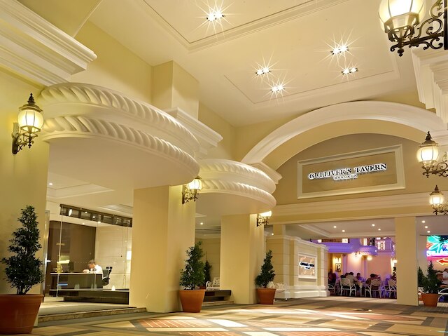 ガリバーズ タバーン