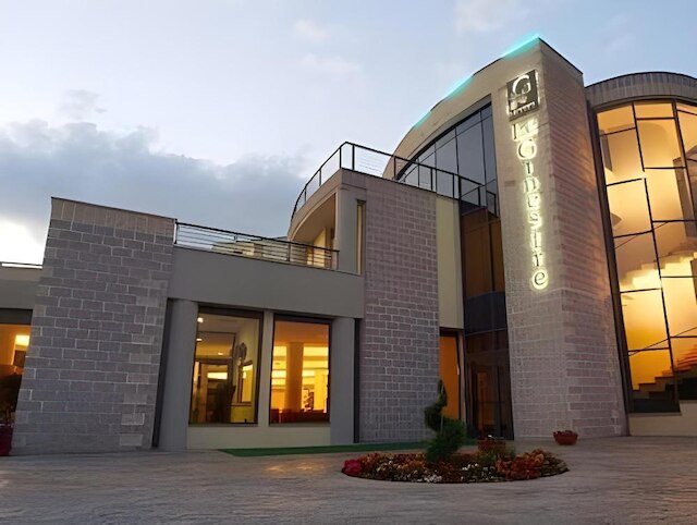 ホテル ル ジネストル