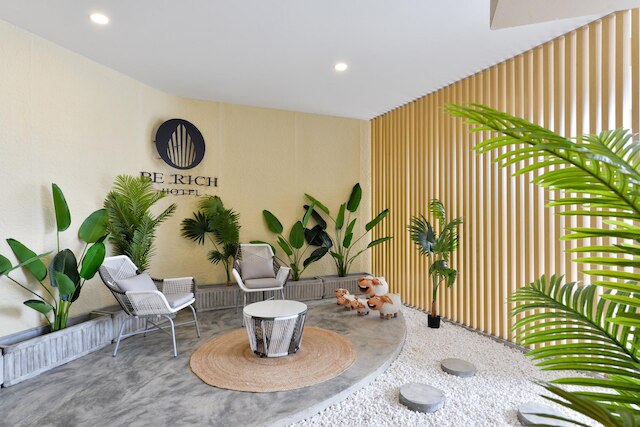 ビーリッチ ホテル