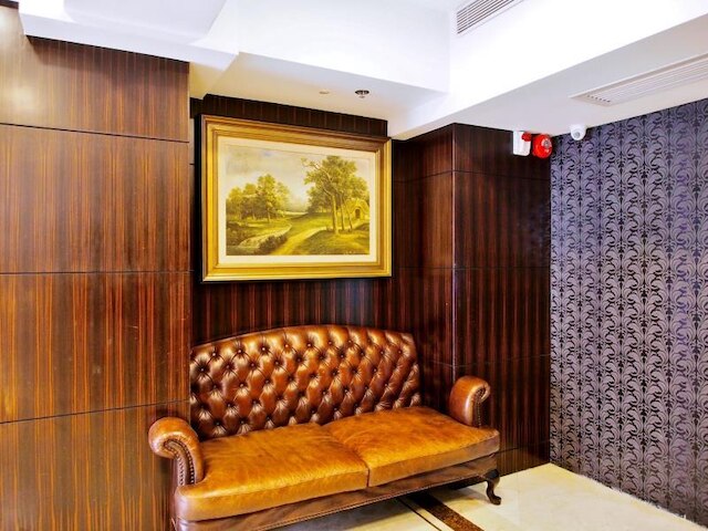 オリエンタル ランダー ホテル (東方泛達酒店)