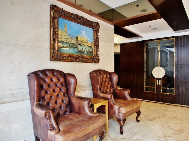 オリエンタル ランダー ホテル (東方泛達酒店)