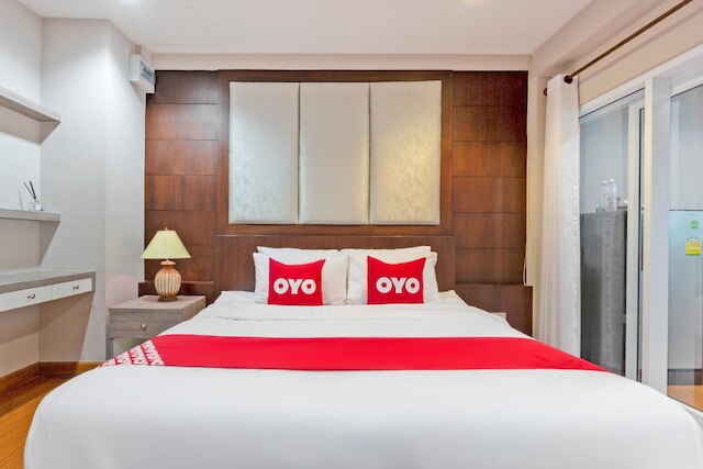 OYO 995 ブルー カフェ アパートメント