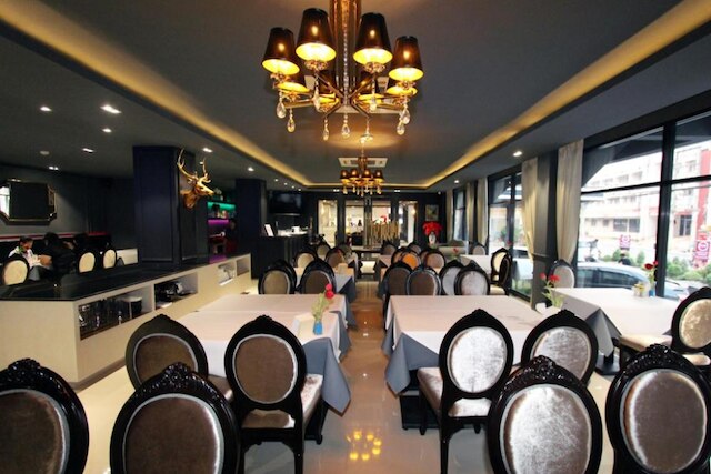 タリス アート ホテル プレー