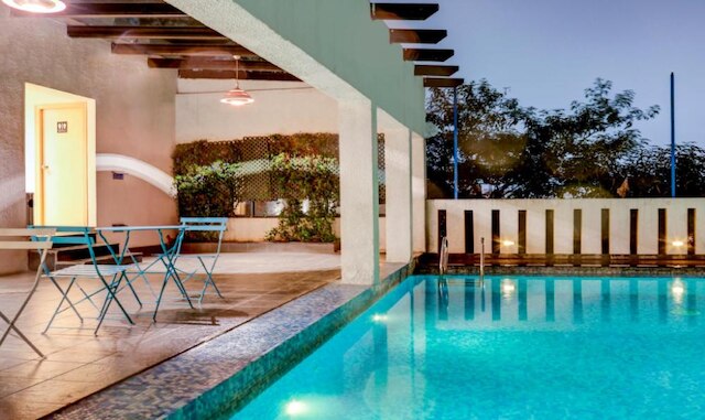 ホワイト キャンバス ホテル