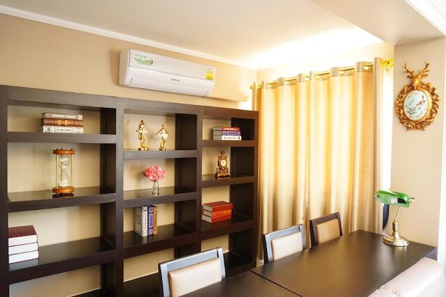 タリス アート ホテル プレー