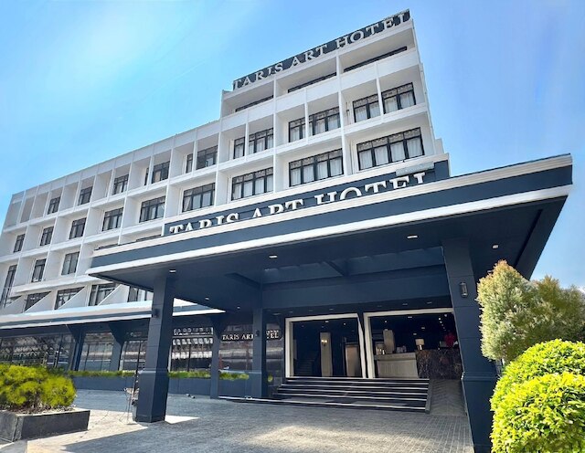 タリス アート ホテル プレー