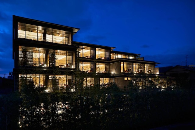 ギャリア・二条城 京都