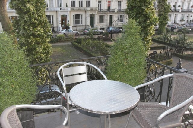 トニーズ ハウス ホテル