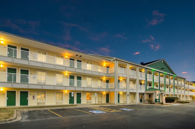 ホームタウン スタジオズ バイ レッド ルーフ デンバー - グレンデール / チェリー クリーク