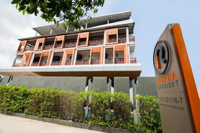 OYO 241 ラタナ ホテル サクディデット