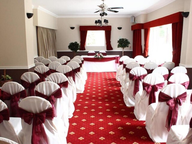 オールド ローズ アンド クラウン ホテル