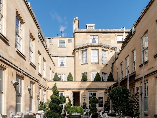 オールド バンク ホテル