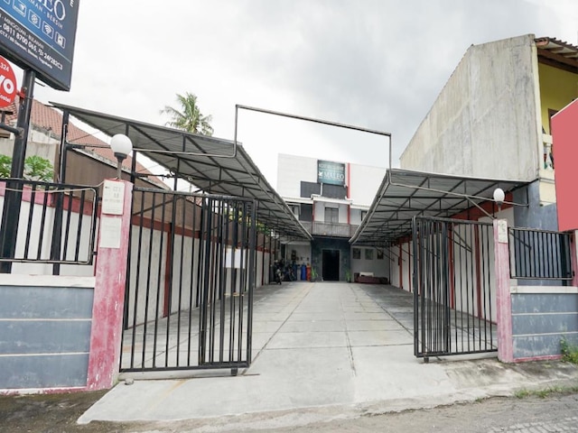 ホテル O セトゥラン ニア ハルトノ モール ヨギャカルタ フォーマリー マレオ コステル