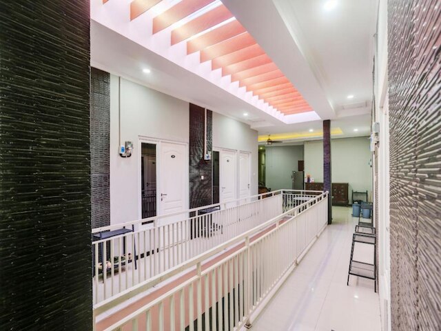 キャピタル O 3971 グリヤ ロカ シャリア 1 サンパンガン