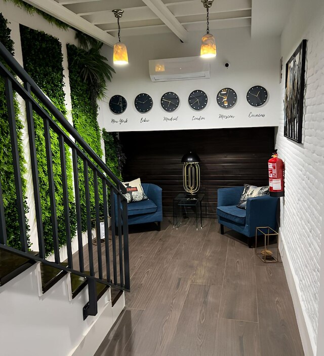 モドゥラー ルームズ ホテルズ