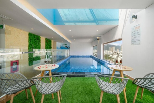 サファイア・ホテル