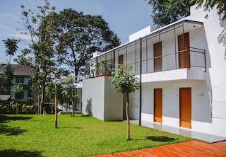 ブラックバード ホテル