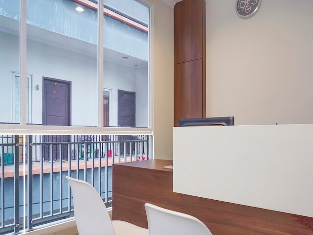 スーパー OYO 90115 ニア パサール バル