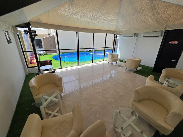 トリアノン ホテル