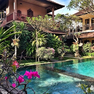 メルサヤサ バンガローズ