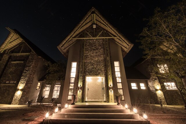 エカヤ ブッシュ ヴィラ